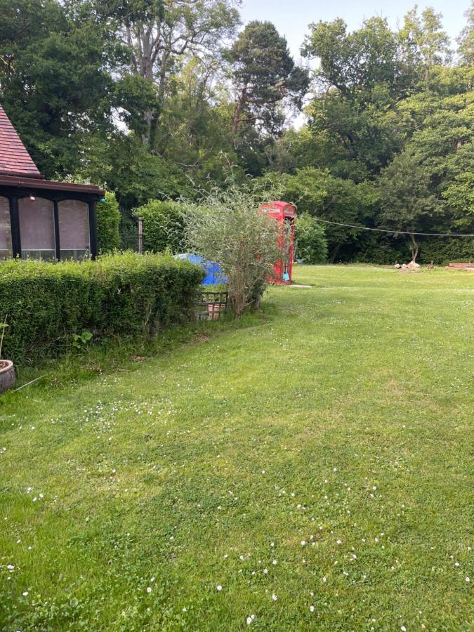 South Lodge House Dormansland Εξωτερικό φωτογραφία